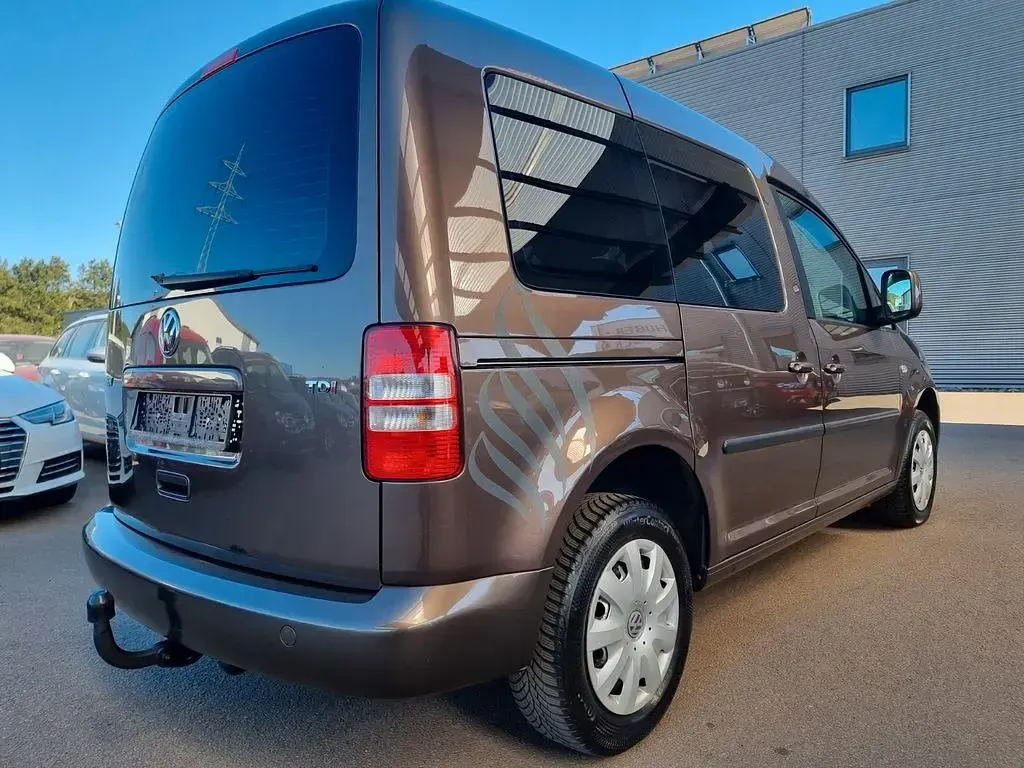 Gebraucht VW Caddy 102 PS (75 kW) 2013 Braun Van / Kleinbus