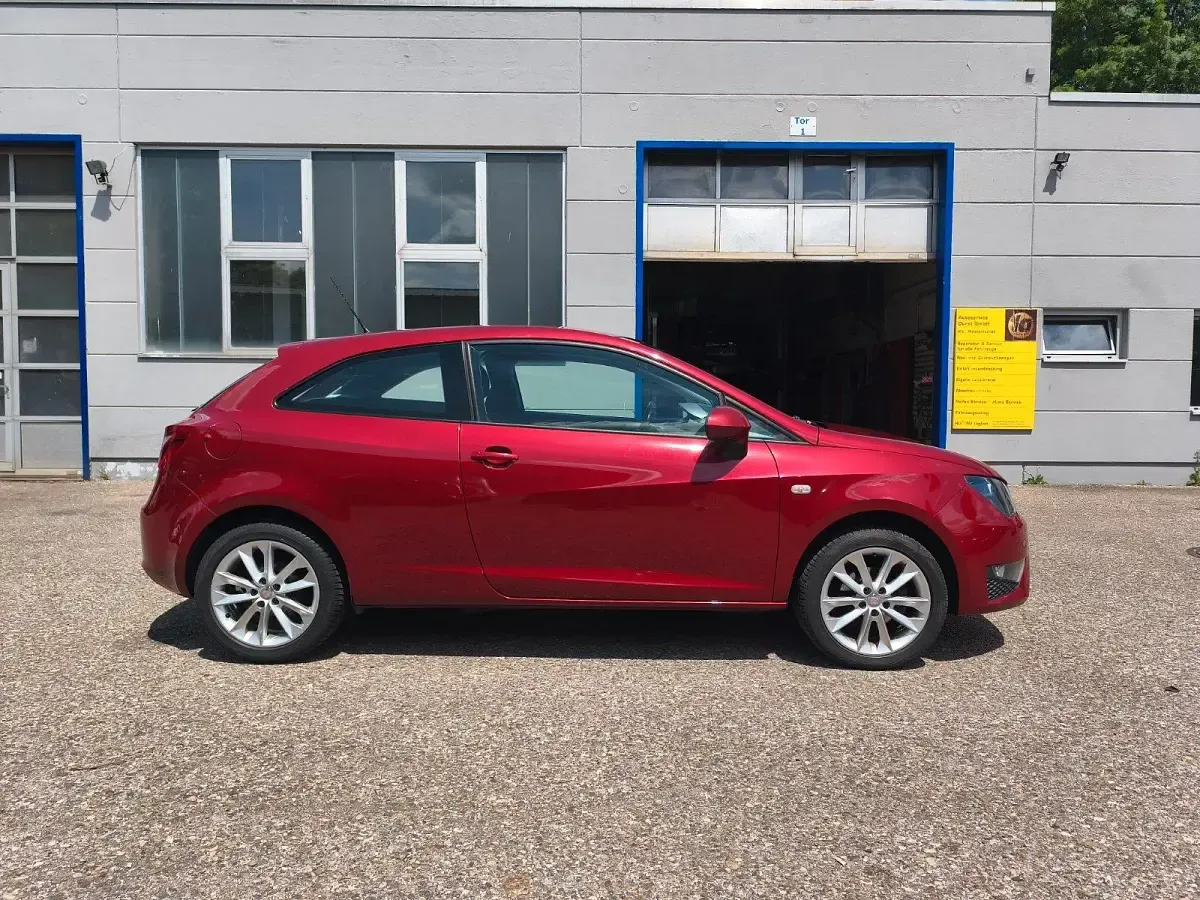 Gebraucht Seat Ibiza FR 105 PS (77 kW) 2012 "montsant" rot Kleinwagen