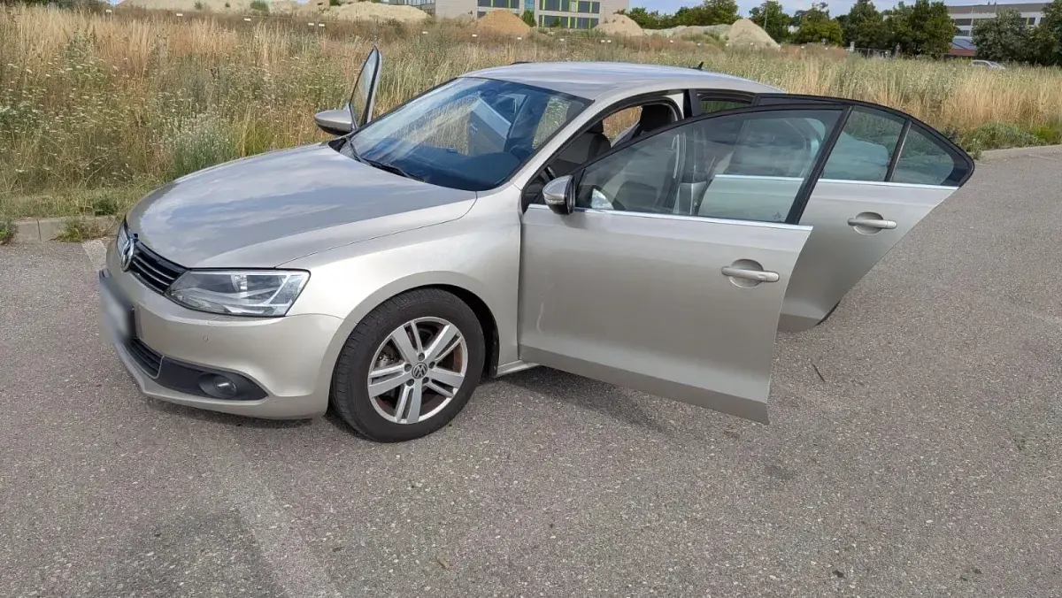 Gebraucht VW Jetta Highline 140 PS (102 kW) 2012 Limousine