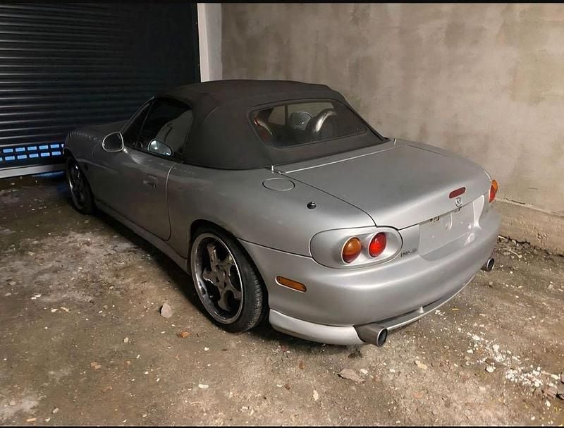 Gebraucht Mazda MX5 110 PS (80 kW) 2000 Silber Cabrio