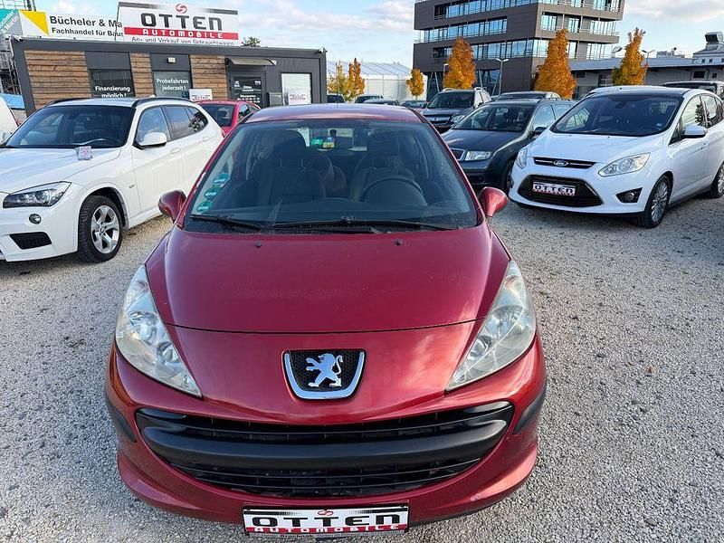 Gebraucht Peugeot 207 Filou 73 PS (53 kW) 2007 Rot Limousine