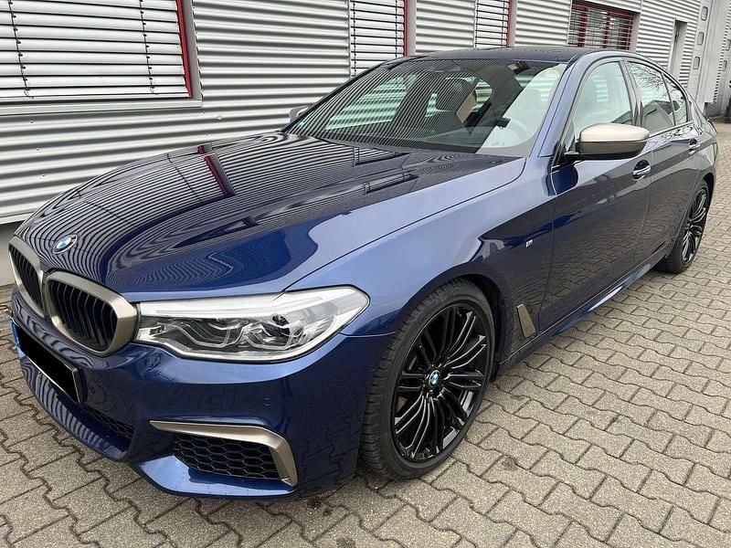 Gebraucht BMW M550 462 PS (339 kW) 2018 Mediterranblau metallic Limousine