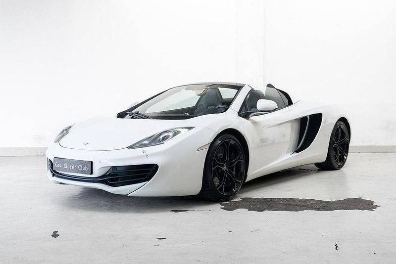 Weiß Gebraucht 2013 McLaren MP4-12C Cabrio | 131.451 € - Bild 1/4