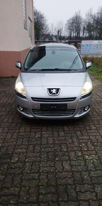 Gebraucht Peugeot 5008 Active 114 PS (83 kW) 2012 Kombi