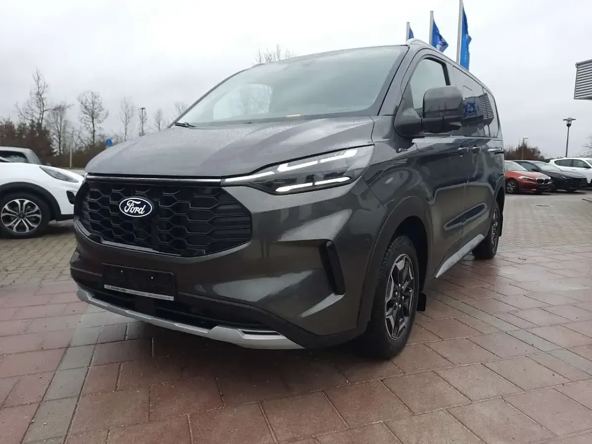 Neu Ford Tourneo Custom Active 170 PS (125 kW) 2026 Other Van