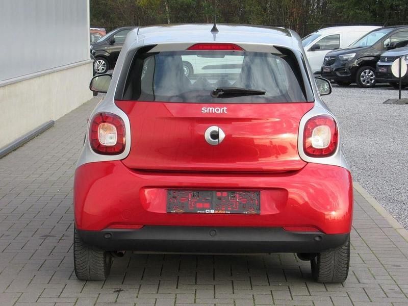 Gebraucht Smart ForFour Passion 71 PS (52 kW) 2019 Rot Kleinwagen