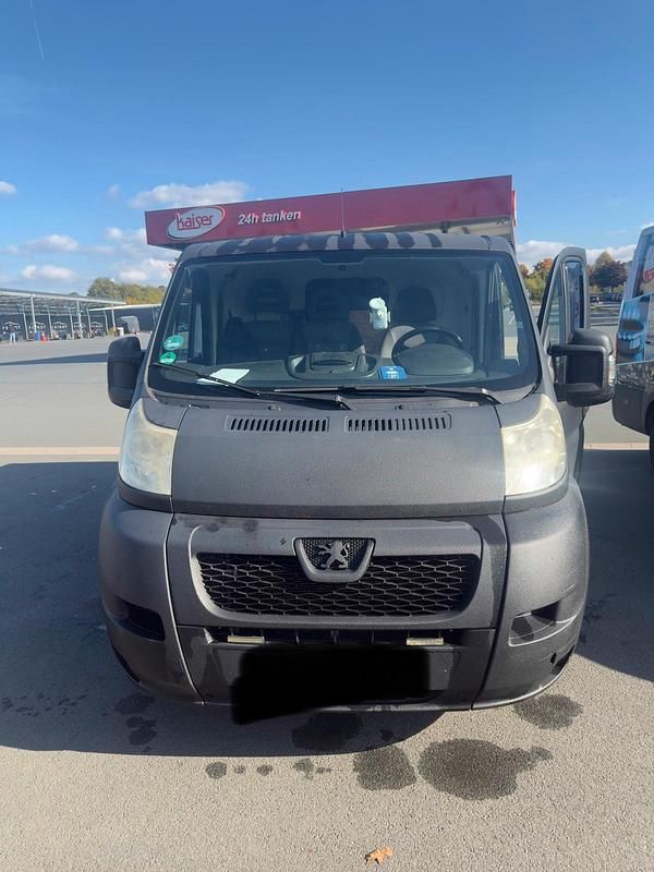 Schwarz Gebraucht 2013 Peugeot Boxer Van | 4.999 € - Bild 1/4