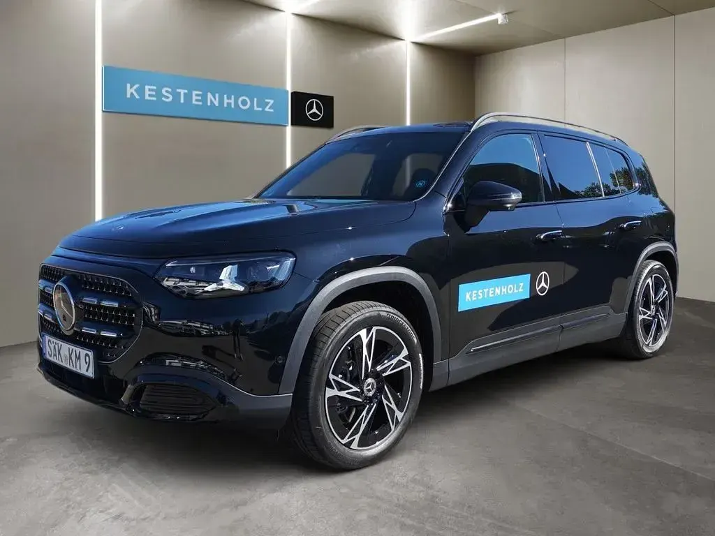 Gebraucht Mercedes GLB200 Night 163 PS (119 kW) 2026 Schwarz SUV