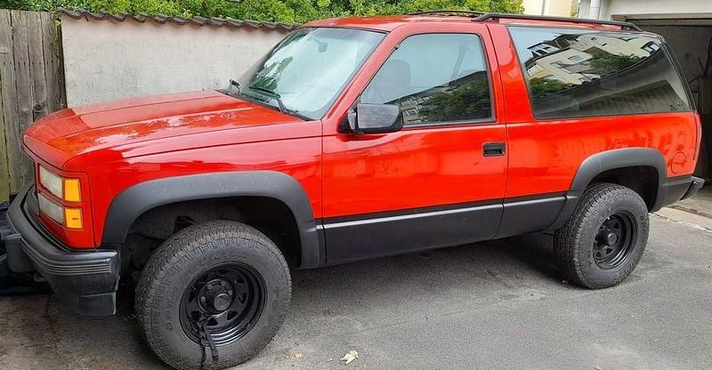 Rot Gebraucht 1994 Chevrolet Tahoe SUV | 14.000 € - Bild 1/4