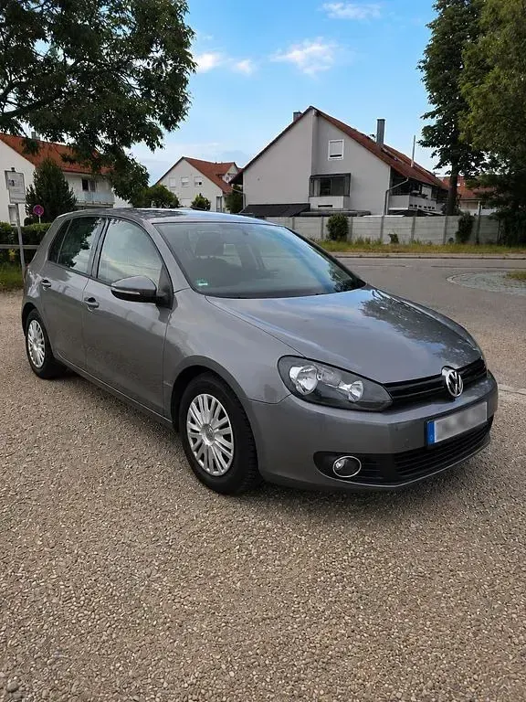 Gebraucht VW Golf VI Comfortline 105 PS (77 kW) 2010 Grau Kleinwagen