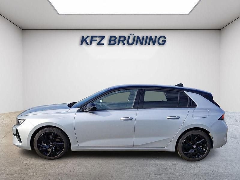 Gebraucht Opel Astra S 179 PS (131 kW) 2023 Kristall silber metallic / (metallic) Limousine