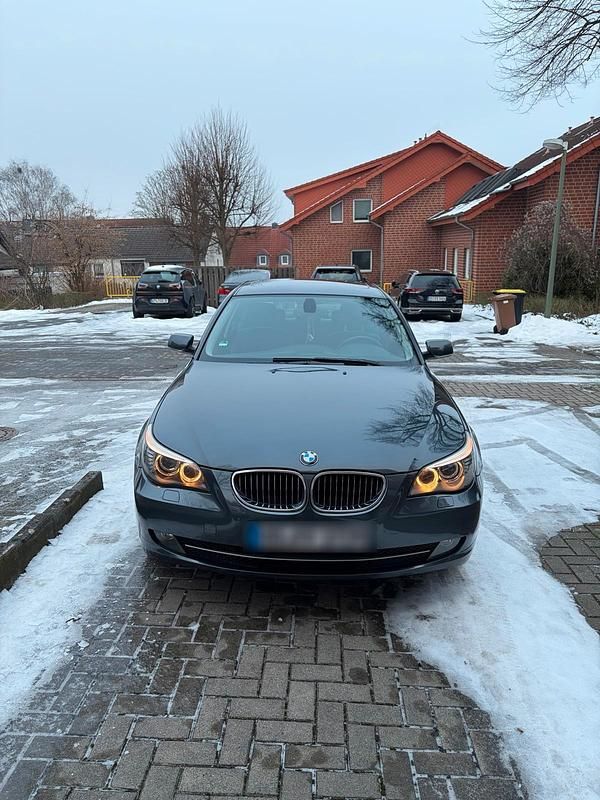Gebraucht BMW 523 190 PS (139 kW) 2007 Grau Limousine