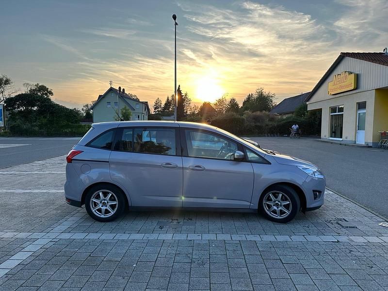 Gebraucht Ford Grand C-Max 105 PS (77 kW) 2011 Silber Van / Kleinbus