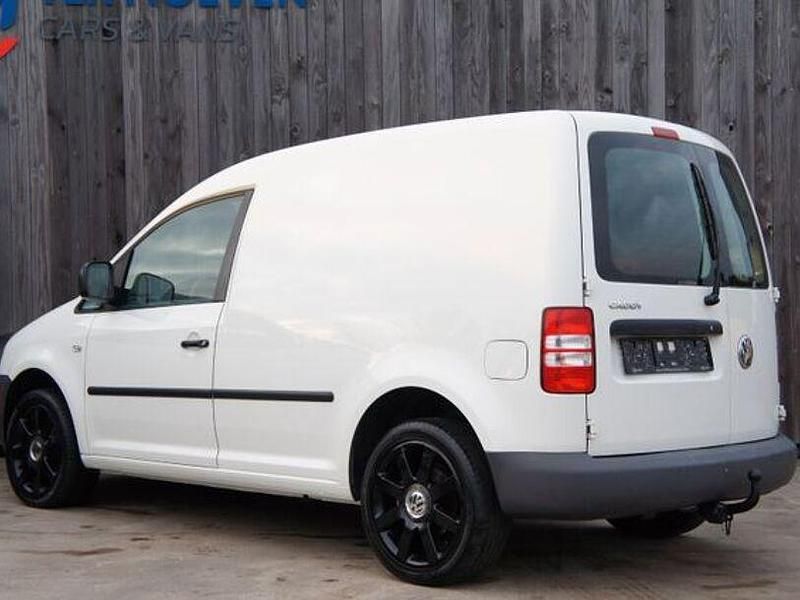 Second-hand VW Caddy 69 CP (50 kW) 2007 Alb Monovolum