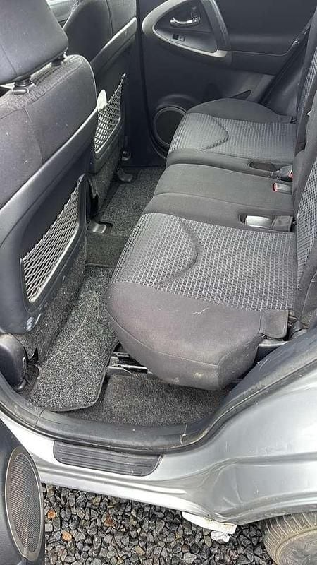 Gebraucht Toyota RAV4 Sol 177 PS (130 kW) 2006 Silver metallic SUV