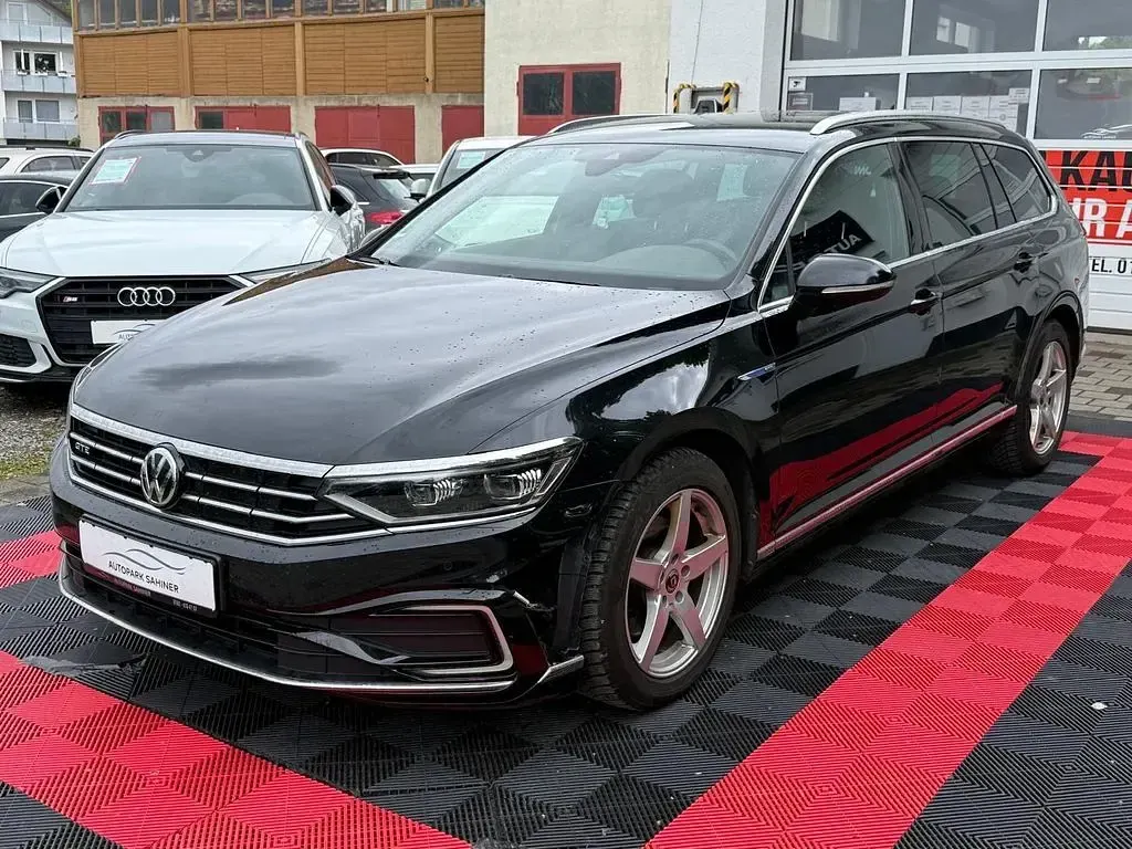 Gebraucht VW Passat 156 PS (114 kW) 2020 Schwarz Limousine