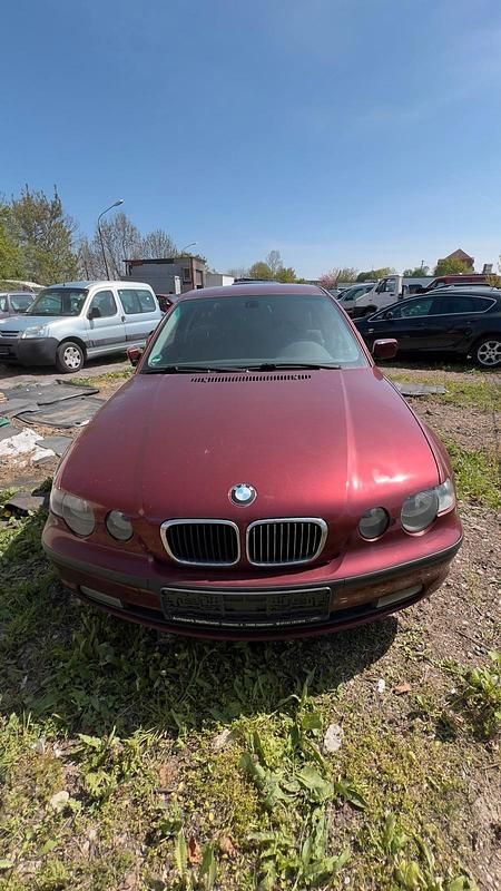 Second-hand BMW 316 116 CP (85 kW) 2003 Roșu Break