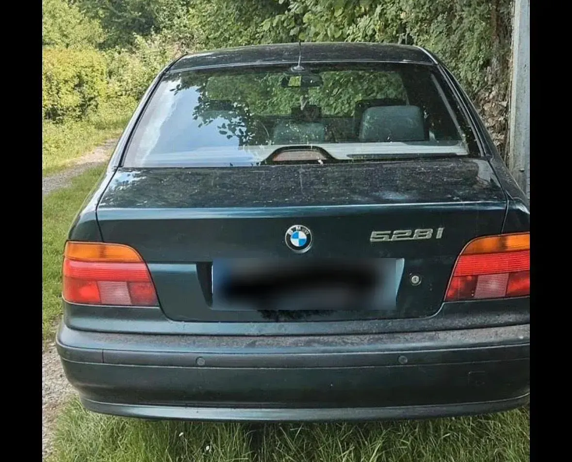 Gebraucht BMW 528 193 PS (141 kW) 1997 Grün Limousine