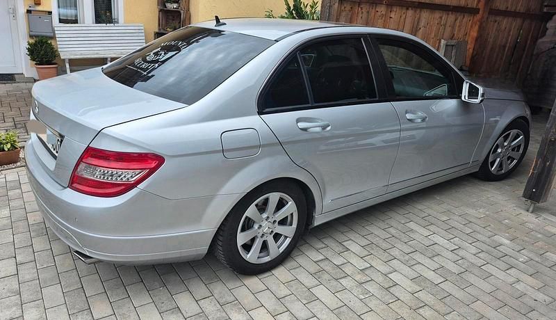 Gebraucht Mercedes C230 204 PS (150 kW) 2007 Silber Limousine