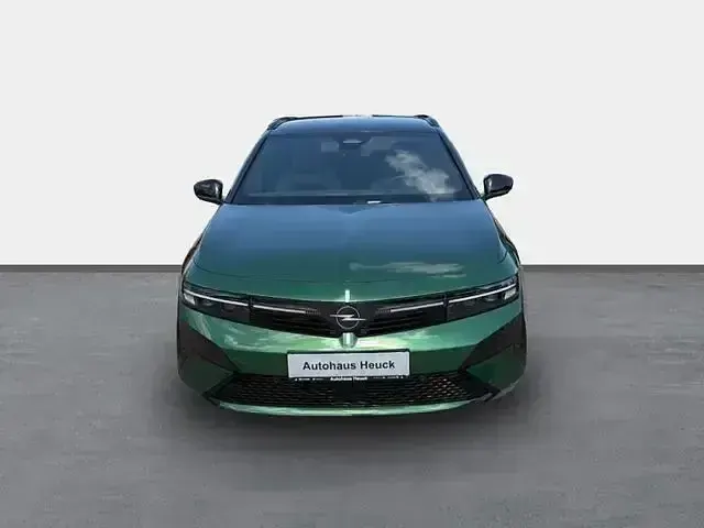 Neu Opel Astra 146 PS (107 kW) 2026 Dunkelgruen Kombi