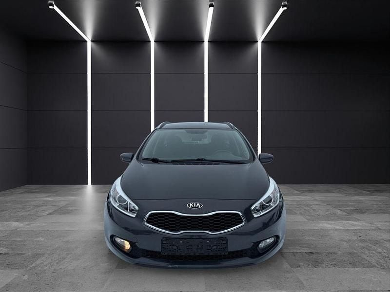 Gebraucht Kia Ceed 135 PS (99 kW) 2013 Grau Kleinwagen