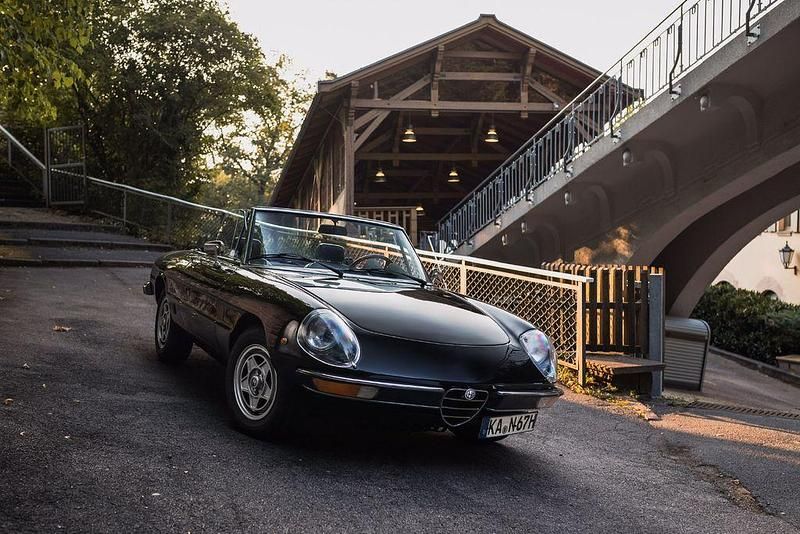 Gebraucht Alfa Romeo Spider 126 PS (92 kW) 1981 Schwarz Cabrio