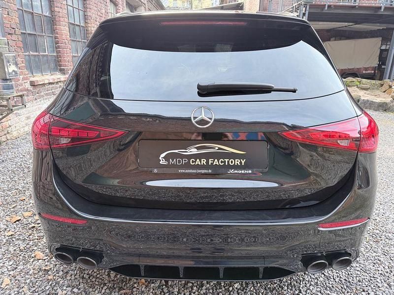 Gebraucht Mercedes C43 AMG AMG 408 PS (300 kW) 2023 Schwarz Limousine