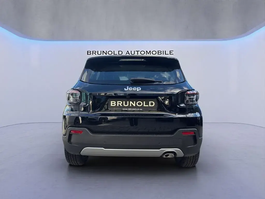 Neu Jeep Avenger Altitude 101 PS (74 kW) 2026 Schwarz SUV