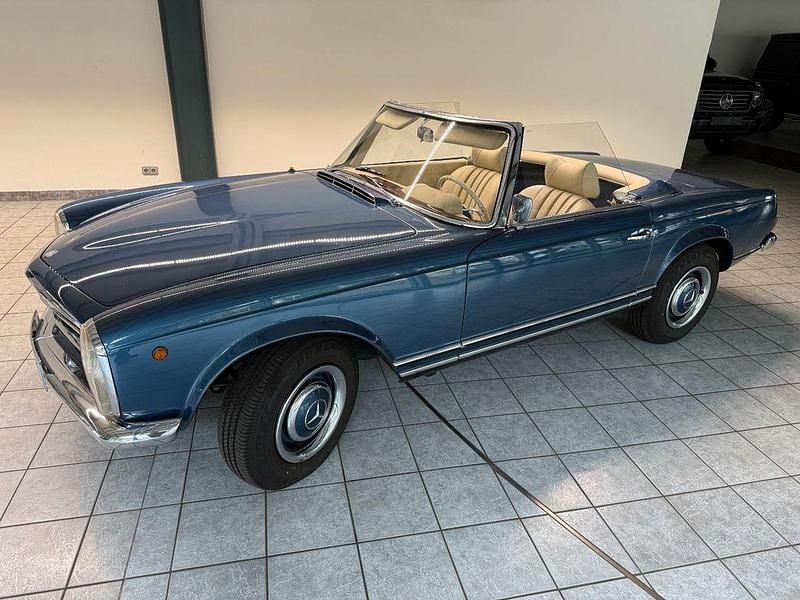 Blau Gebraucht 1965 Mercedes 230 Cabrio | 79.999 € - Bild 1/4