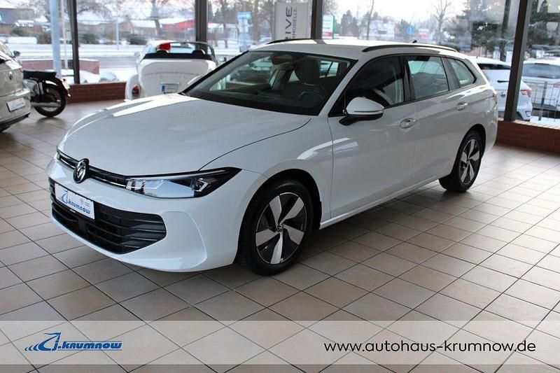 Gebraucht VW Passat Basis 150 PS (110 kW) 2025 Pure white Kombi