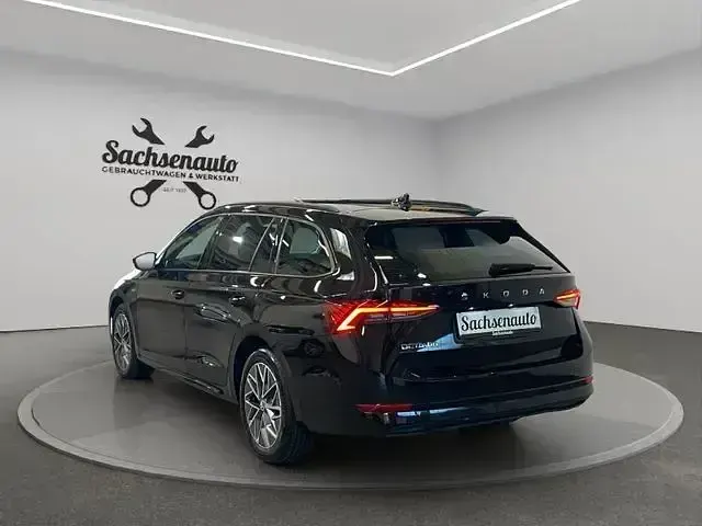 Gebraucht Skoda Octavia Ambition 150 PS (110 kW) 2022 Schwarz Kombi