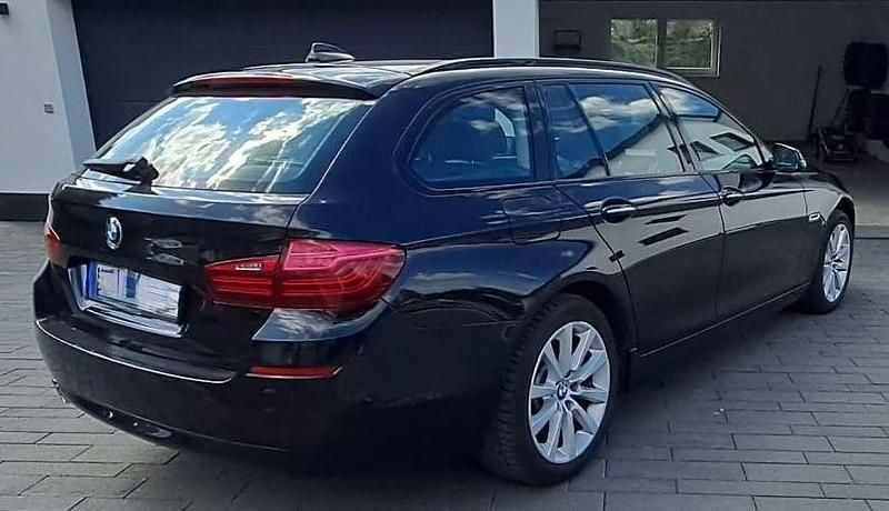 Usata BMW 530 Efficient Dynamics 258 CV (189 kW) 2013 Nero Station wagon