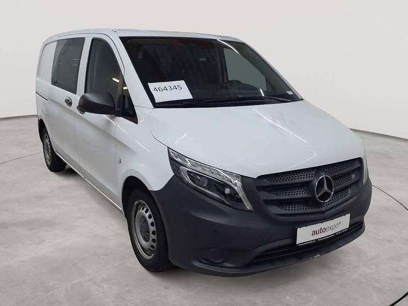 Arktisweiß Gebraucht 2020 Mercedes Vito Van | 19.290 € (Guter Preis) - Bild 1/4