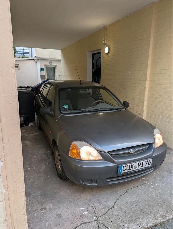 Gebraucht Kia Rio 81 PS (59 kW) 2003 Silber Kleinwagen