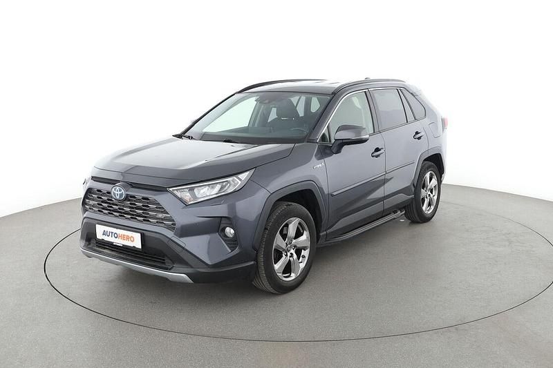 Grau Gebraucht 2019 Toyota RAV4 Club SUV | 26.040 € - Bild 1/3