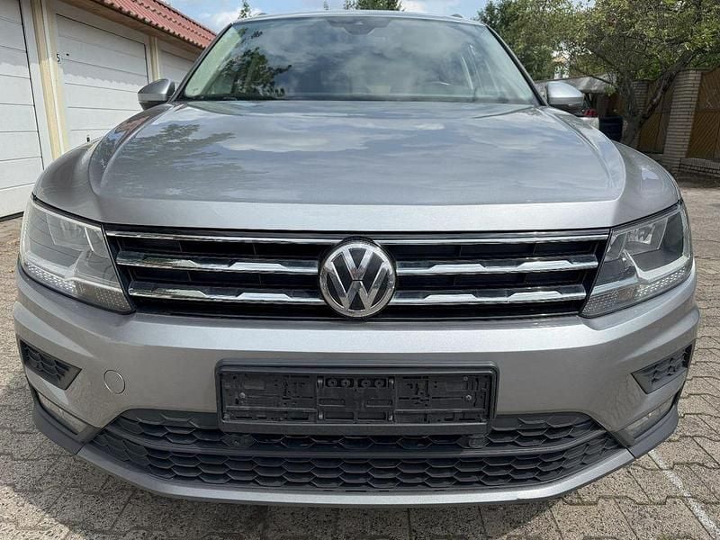 Silber Gebraucht 2020 VW Tiguan Allspace Comfortline SUV | 17.500 € (Guter Preis) - Bild 1/4
