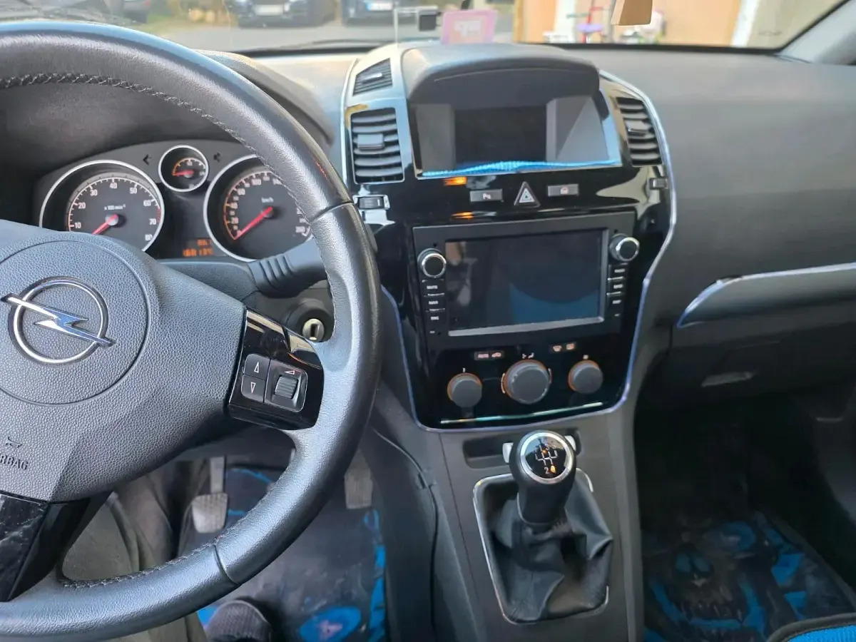 Gebraucht Opel Zafira 140 PS (102 kW) 2011 Blau Van / Kleinbus