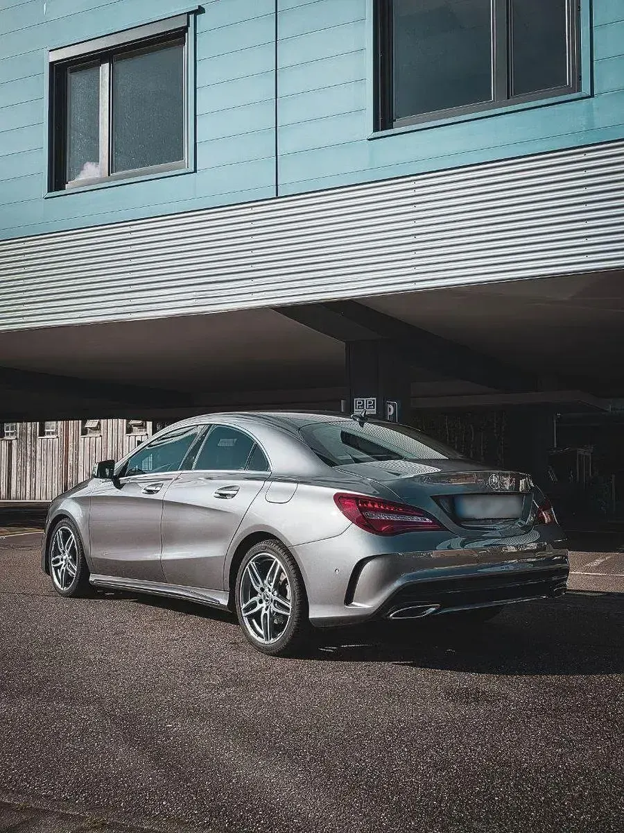 Gebraucht Mercedes CLA200 156 PS (114 kW) 2019 Grau Coupé