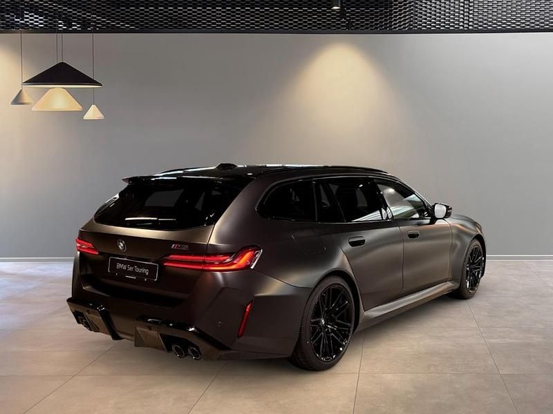 Neu BMW M5 Sport Line 727 PS (534 kW) 2026 Grau Kombi