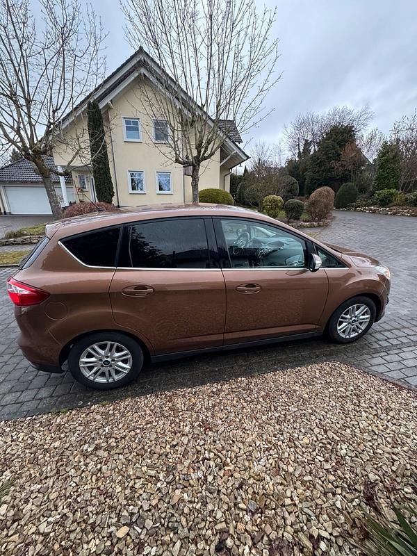 Gebraucht Ford C-MAX Titanium 158 PS (116 kW) 2015 Braun Van / Kleinbus