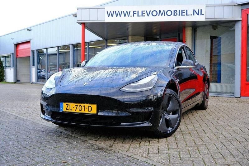 Schwarz Gebraucht 2019 Tesla Model 3 Standard Range Limousine | 18.950 € (Guter Preis) - Bild 1/4