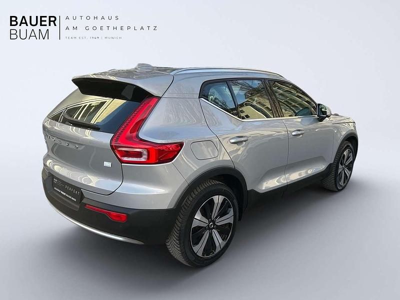 Gebraucht Volvo XC40 Ultimate 211 PS (155 kW) 2022 Silver dawn / metallic SUV