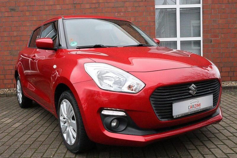 Gebraucht Suzuki Swift Comfort 90 PS (66 kW) 2017 Rot Kleinwagen