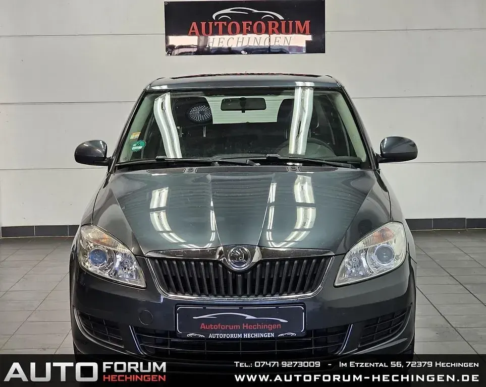 Gebraucht Skoda Fabia Ambition 86 PS (63 kW) 2014 Metalgrau Limousine