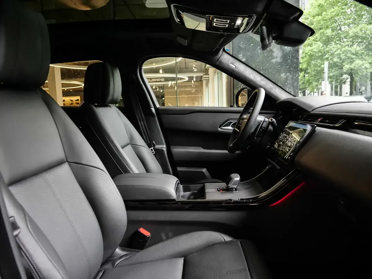 Gebraucht Land Rover Range Rover Velar Autobiography 300 PS (220 kW) 2025 Schwarz SUV