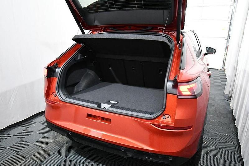 Neu VW T-Roc R-line 150 PS (110 kW) 2026 Rot SUV