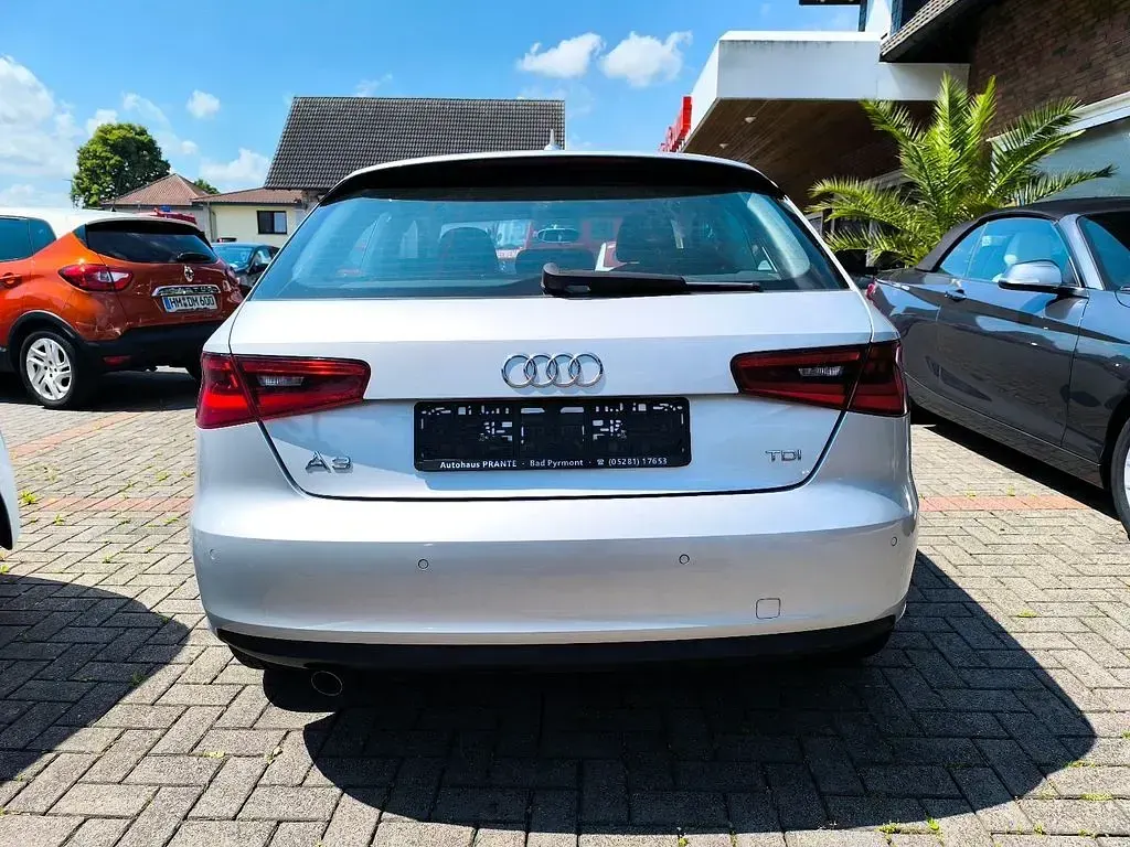 Gebraucht Audi A3 Attraction 105 PS (77 kW) 2014 Silber Limousine