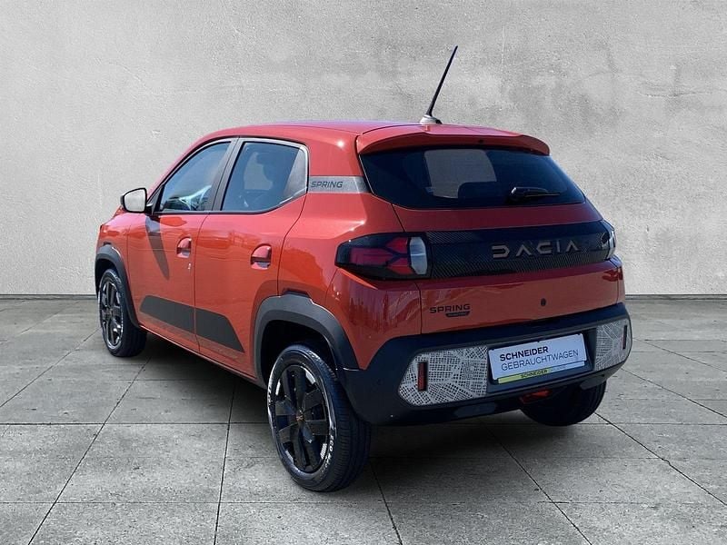 Usado Dacia Spring Extreme 47 kW (65 CV) 2024 Rojo Utilitario