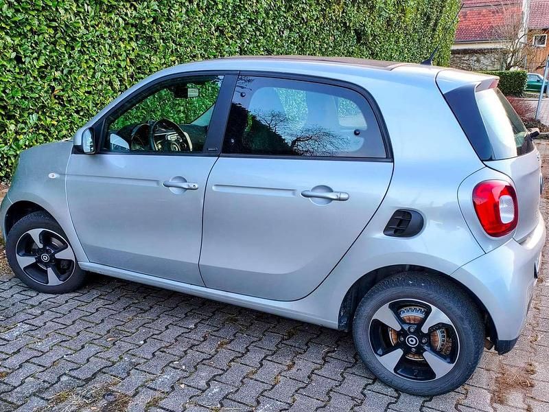 Gebraucht Smart ForFour Passion 90 PS (66 kW) 2017 Silber Kleinwagen