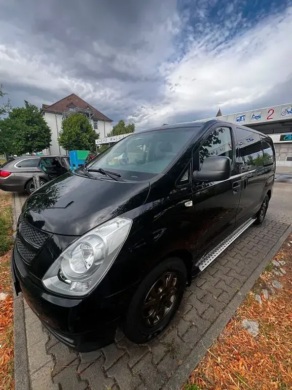 Gebraucht Hyundai H-1 170 PS (125 kW) 2012 Grau Van / Kleinbus
